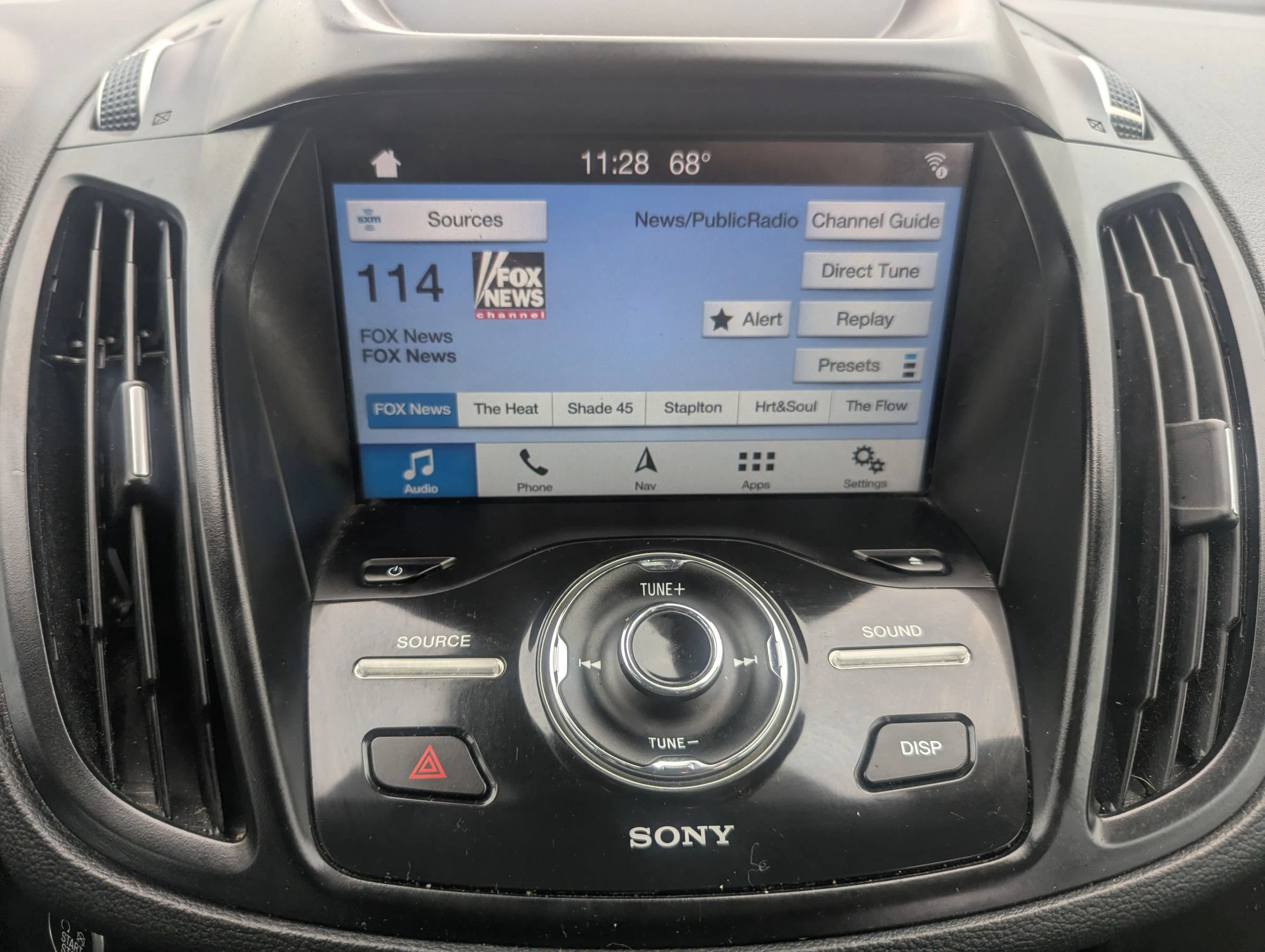 Used 2018 Ford Escape Titanium w/ Ford Safe & Smart Package AWD/4WD image 14