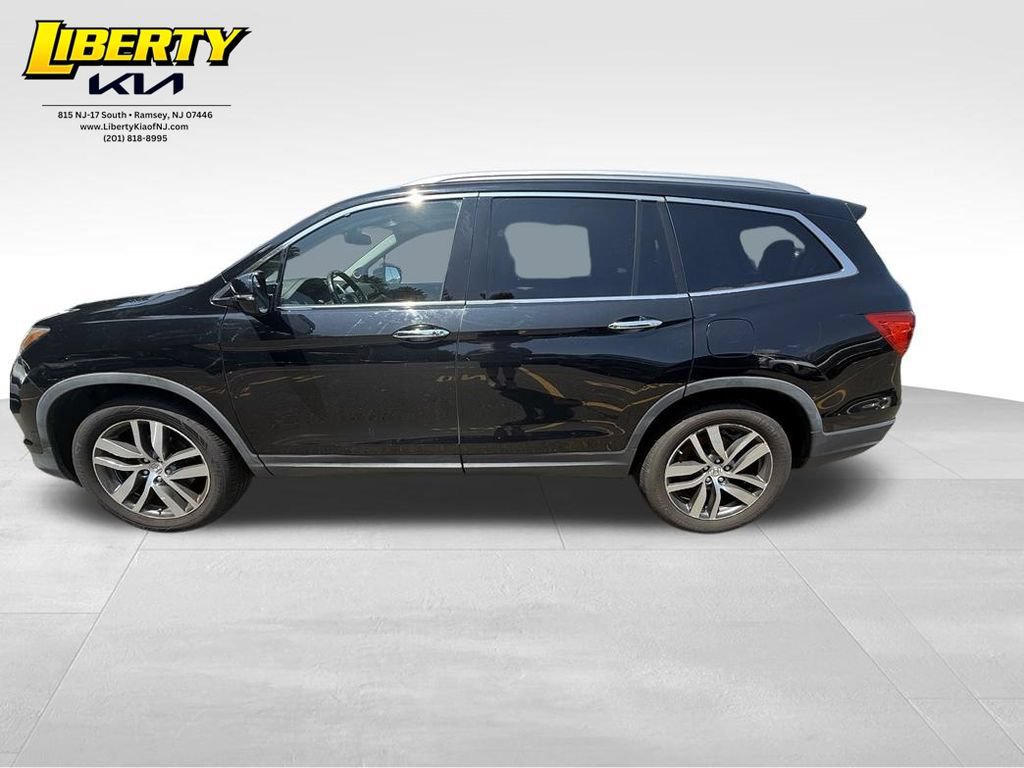 Used 2017 Honda Pilot Touring image 4