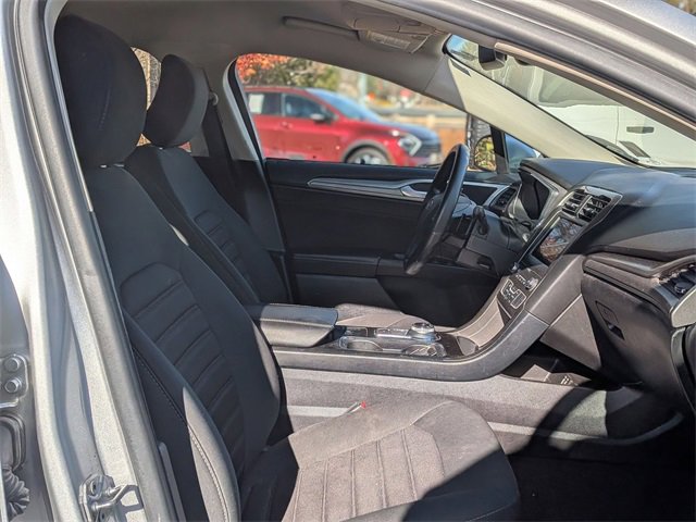 Used 2019 Ford Fusion SE image 35