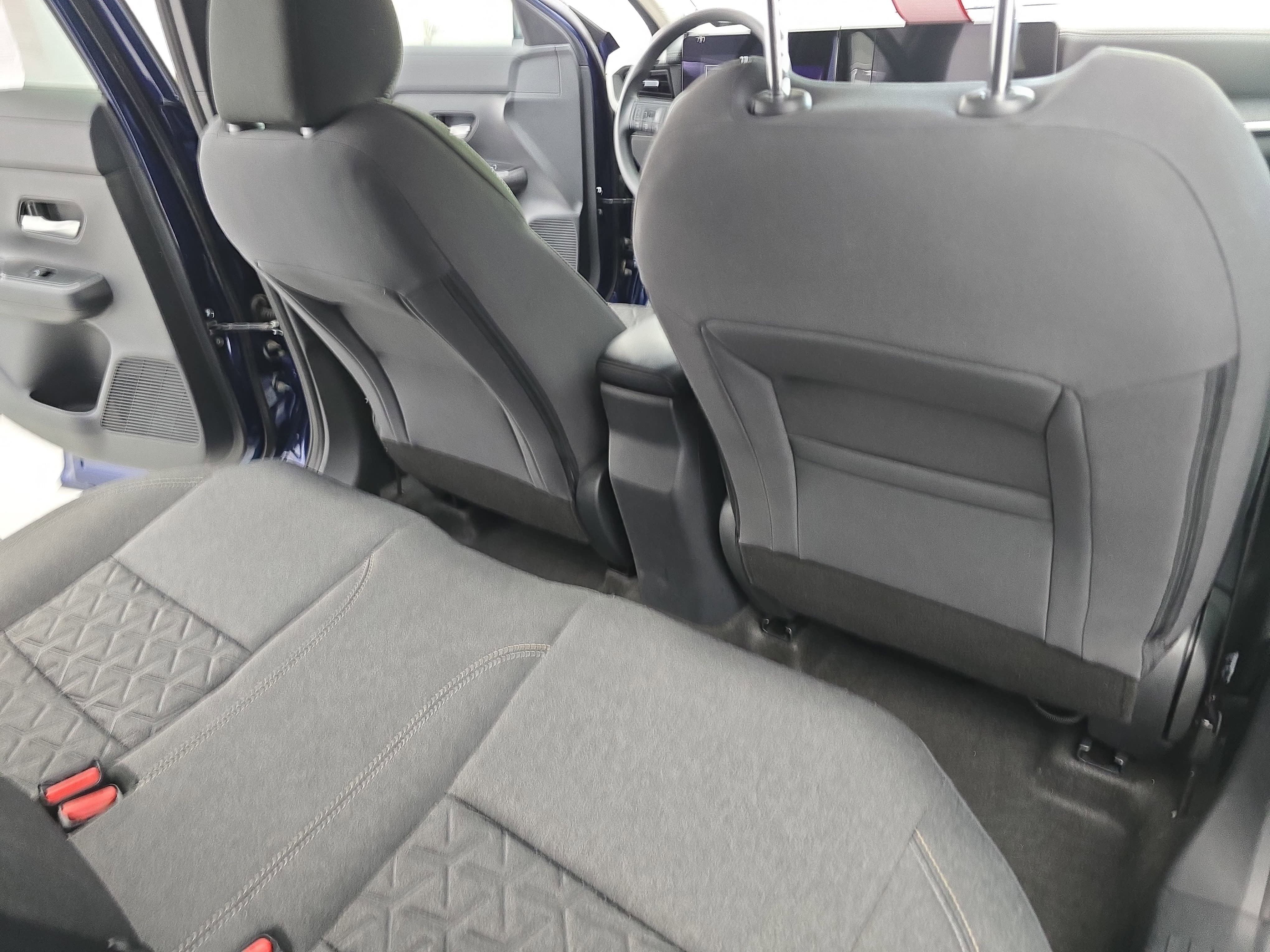 Certified 2025 Nissan Kicks SV image 11