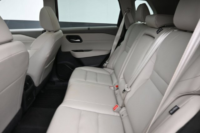 Used 2023 Nissan Rogue SV w/ SV Premium B Package AWD/4WD image 19