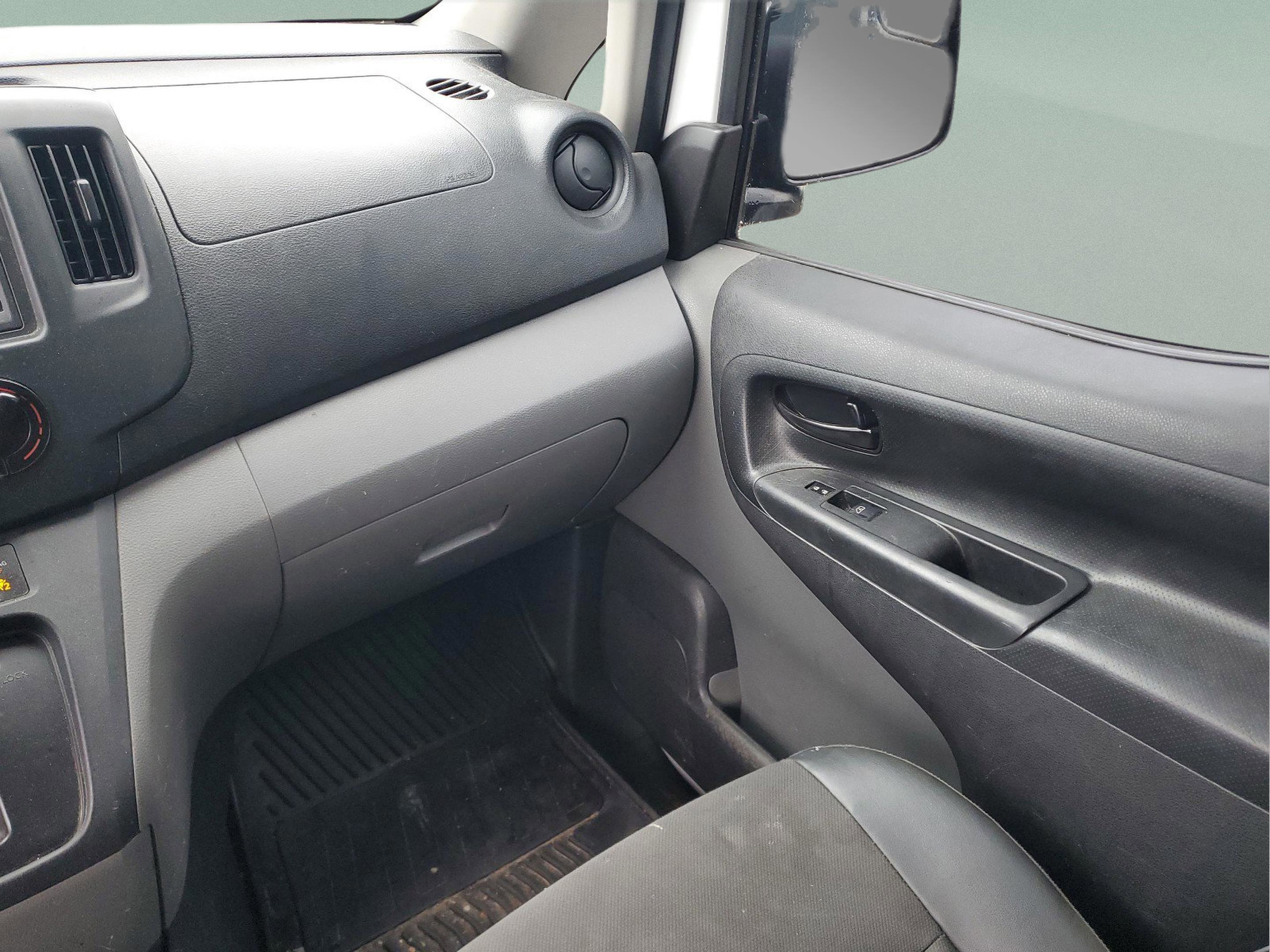 Used 2021 Nissan NV200 S FWD image 13