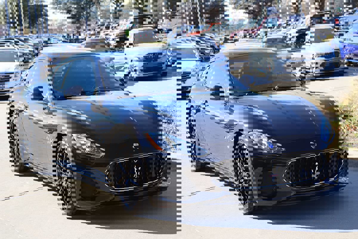 Used 2018 Maserati GranTurismo Sport image 3