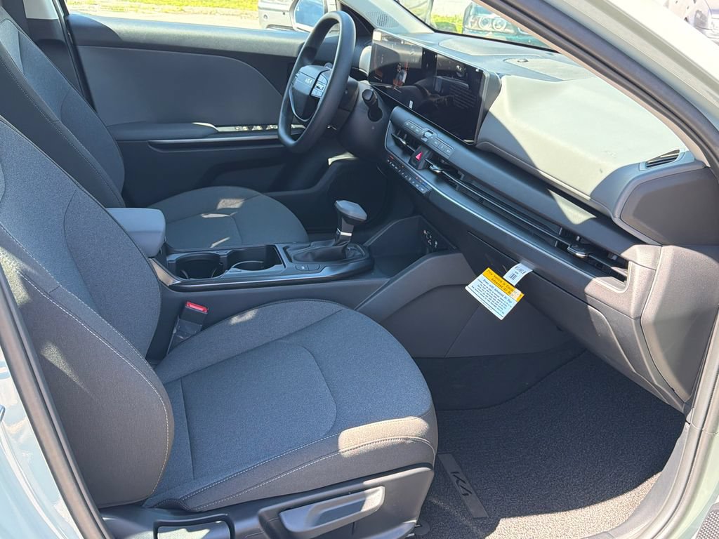 New 2026 Kia K4 FWD image 10