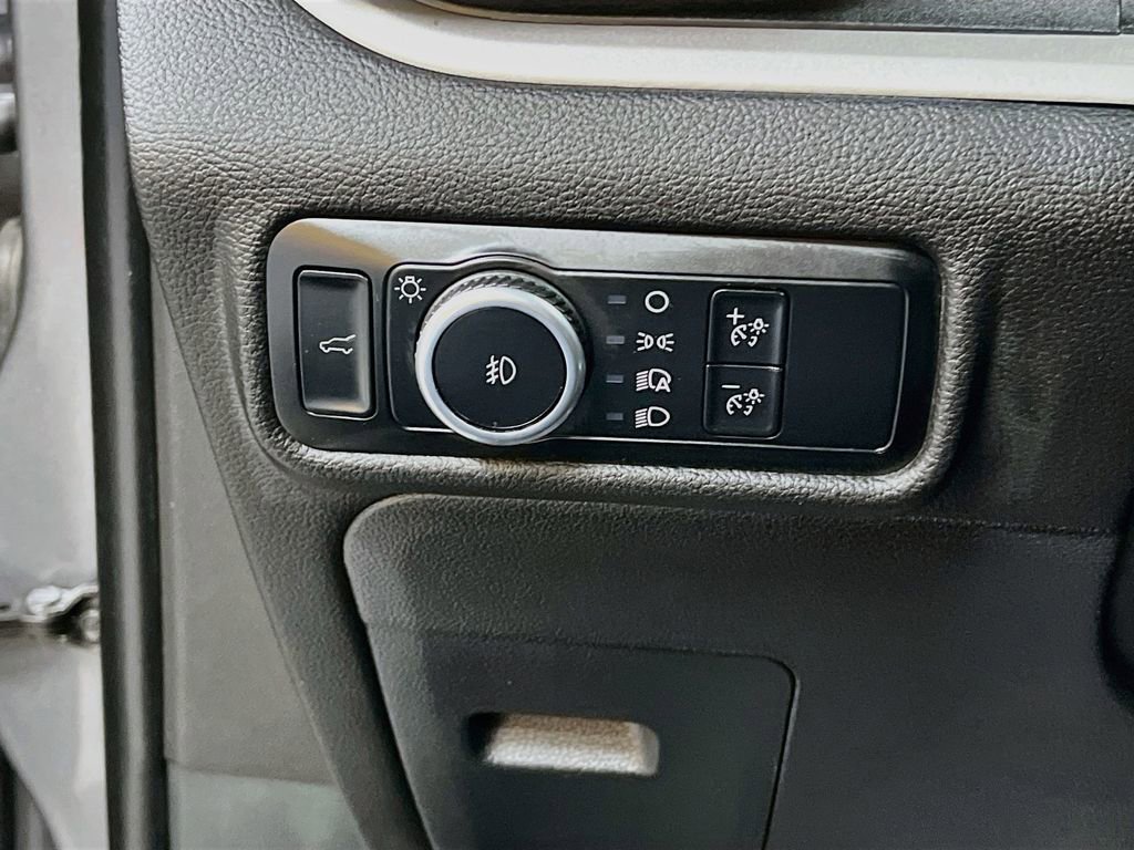 Used 2024 Ford Explorer XLT w/ Equipment Group 202A AWD/4WD image 10