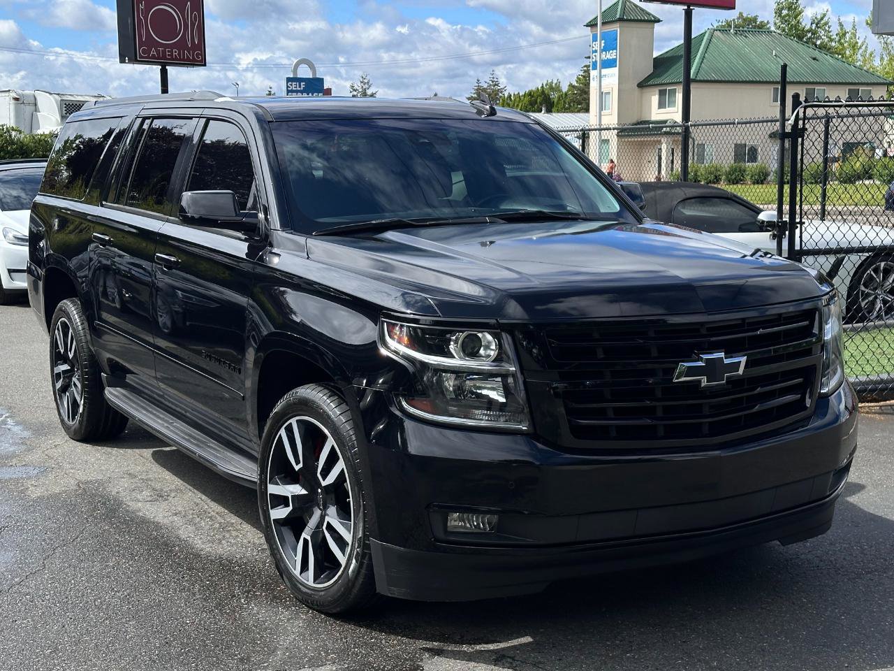 Used 2019 Chevrolet Suburban Premier AWD/4WD image 21