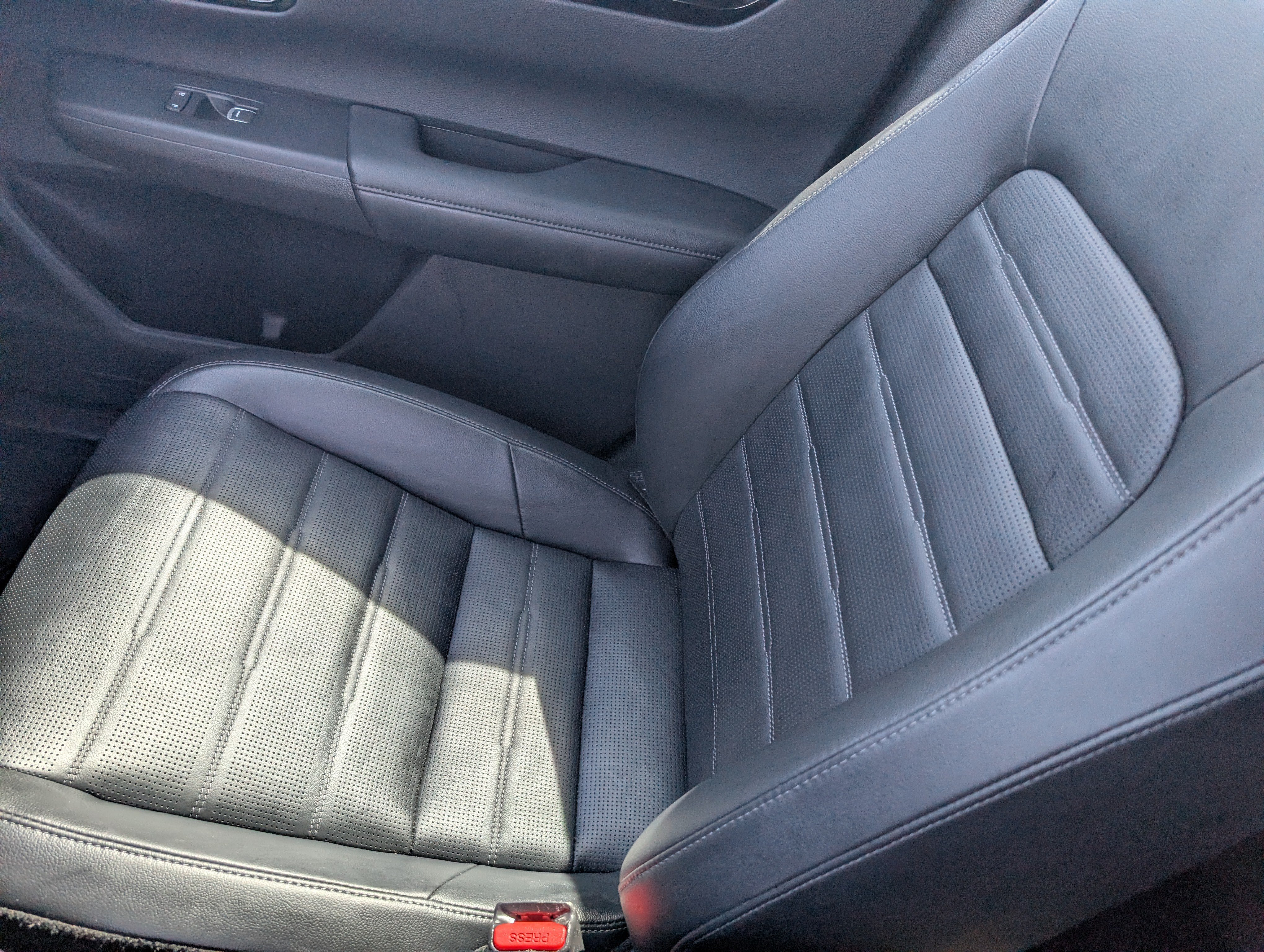 Used 2023 Honda CR-V EX-L image 22
