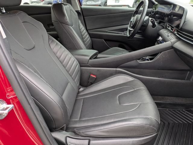 Used 2022 Hyundai Elantra Limited FWD image 20