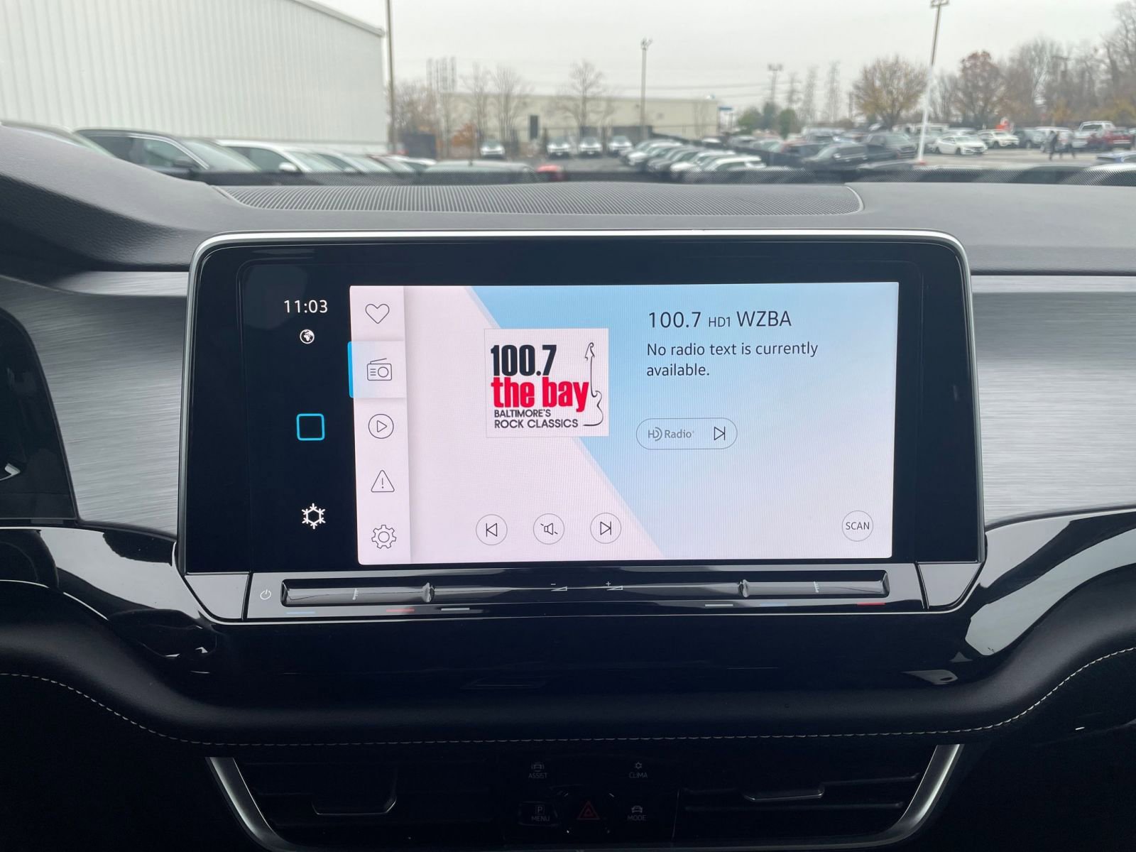 Used 2025 Volkswagen Atlas Cross Sport SE image 21