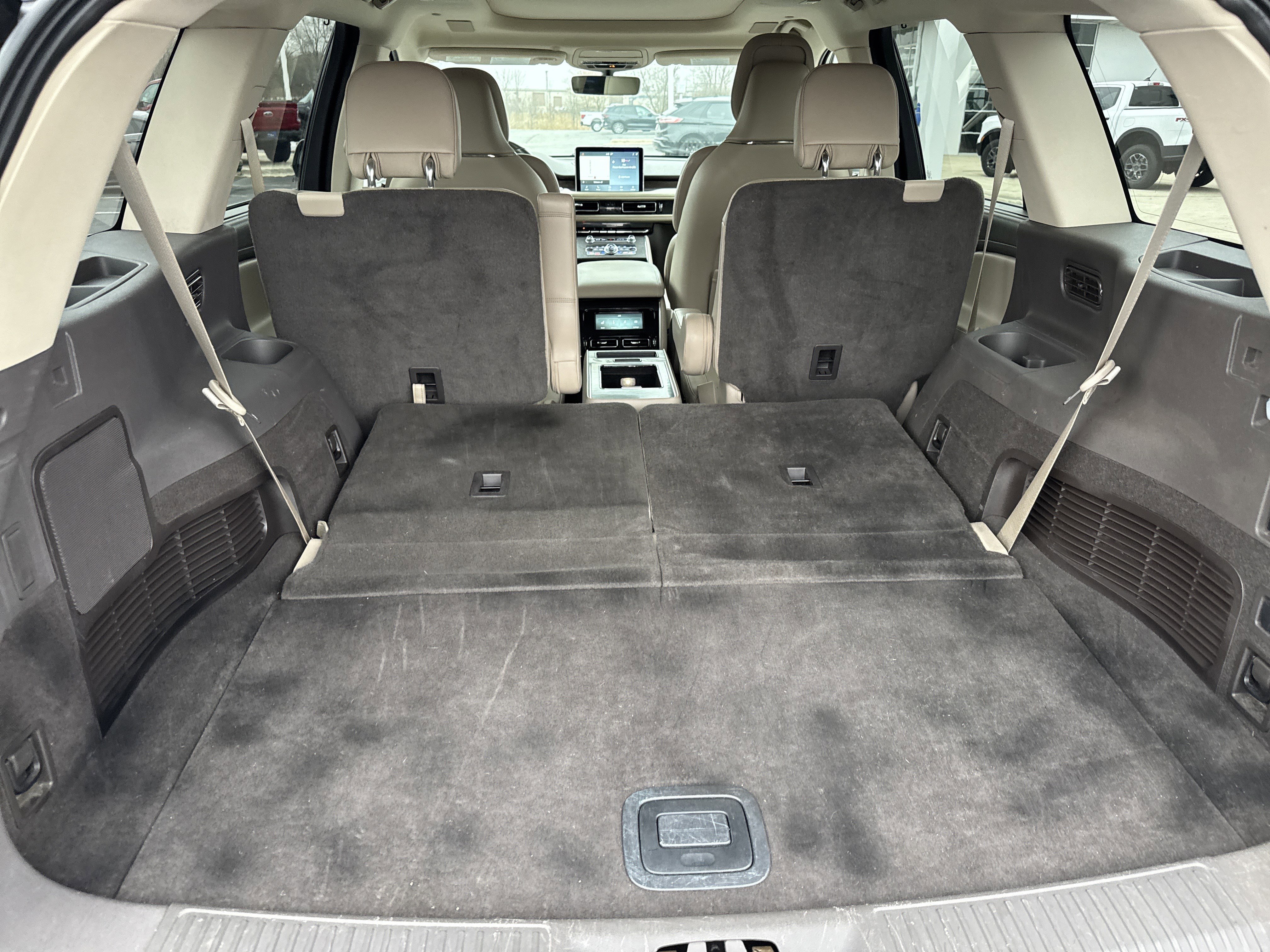 Used 2020 Lincoln Aviator Reserve w/ Equipment Group 202A image 13