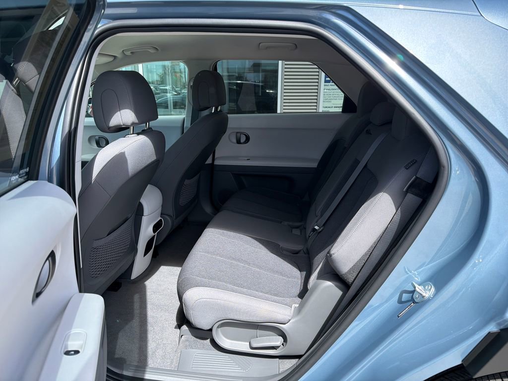 Used 2025 Hyundai Ioniq 5 SE image 12