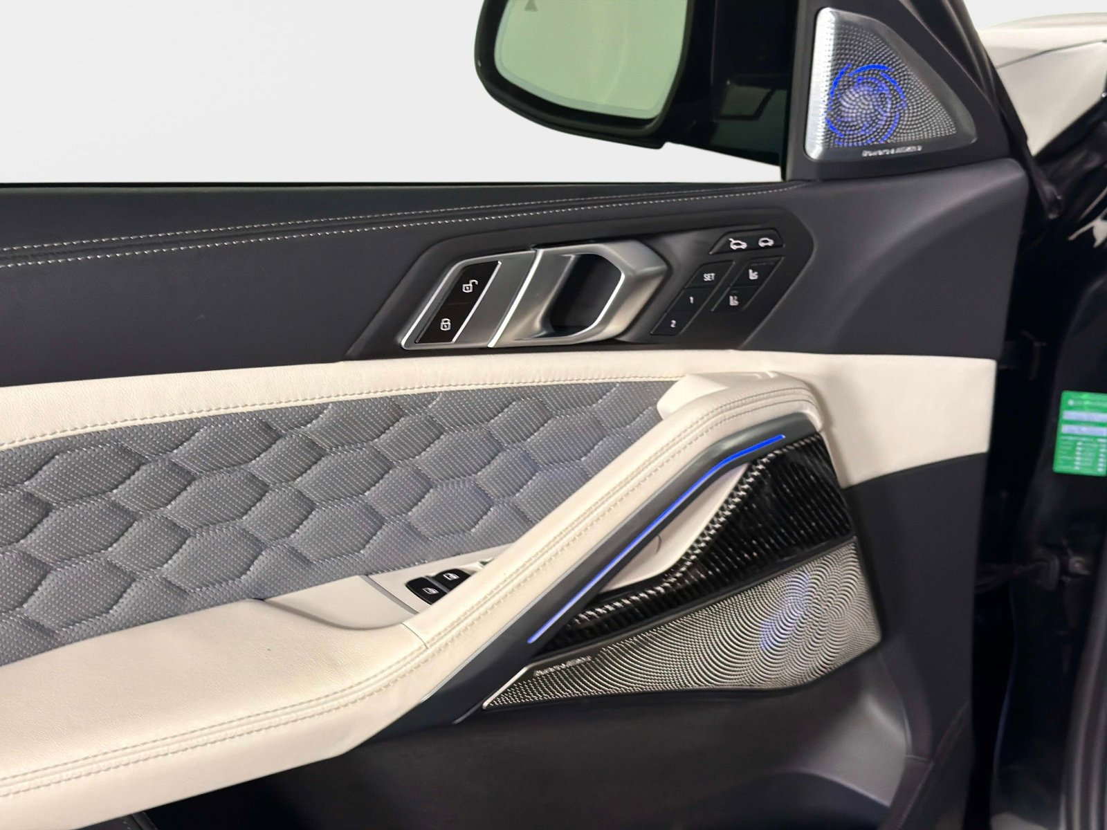 Used 2024 BMW X6 M Competition image 36