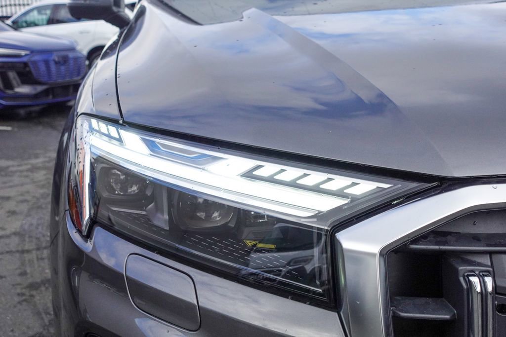 New 2025 Audi Q7 3.0T Prestige image 5