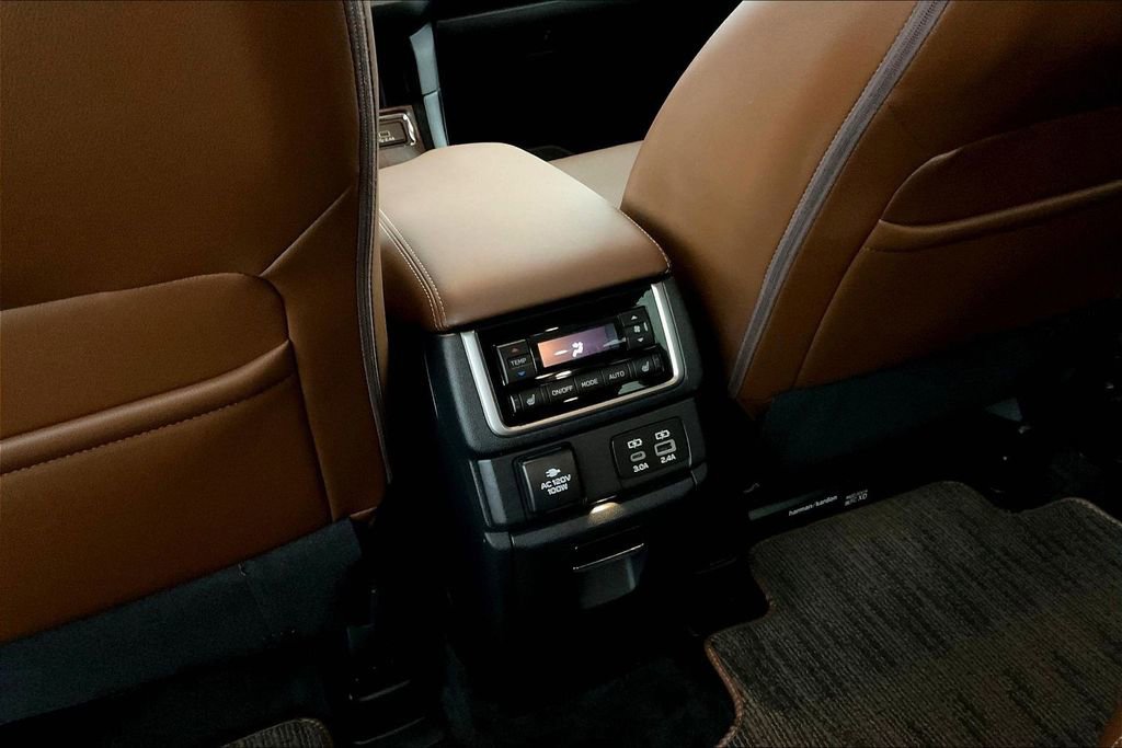 Used 2024 Subaru Ascent Touring image 10