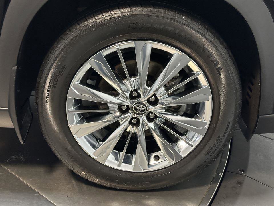 Used 2024 Toyota Grand Highlander Platinum image 17