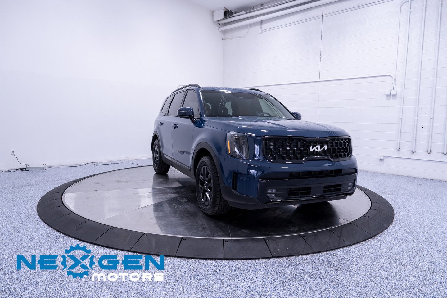 Used 2024 Kia Telluride SX X-Pro image 3
