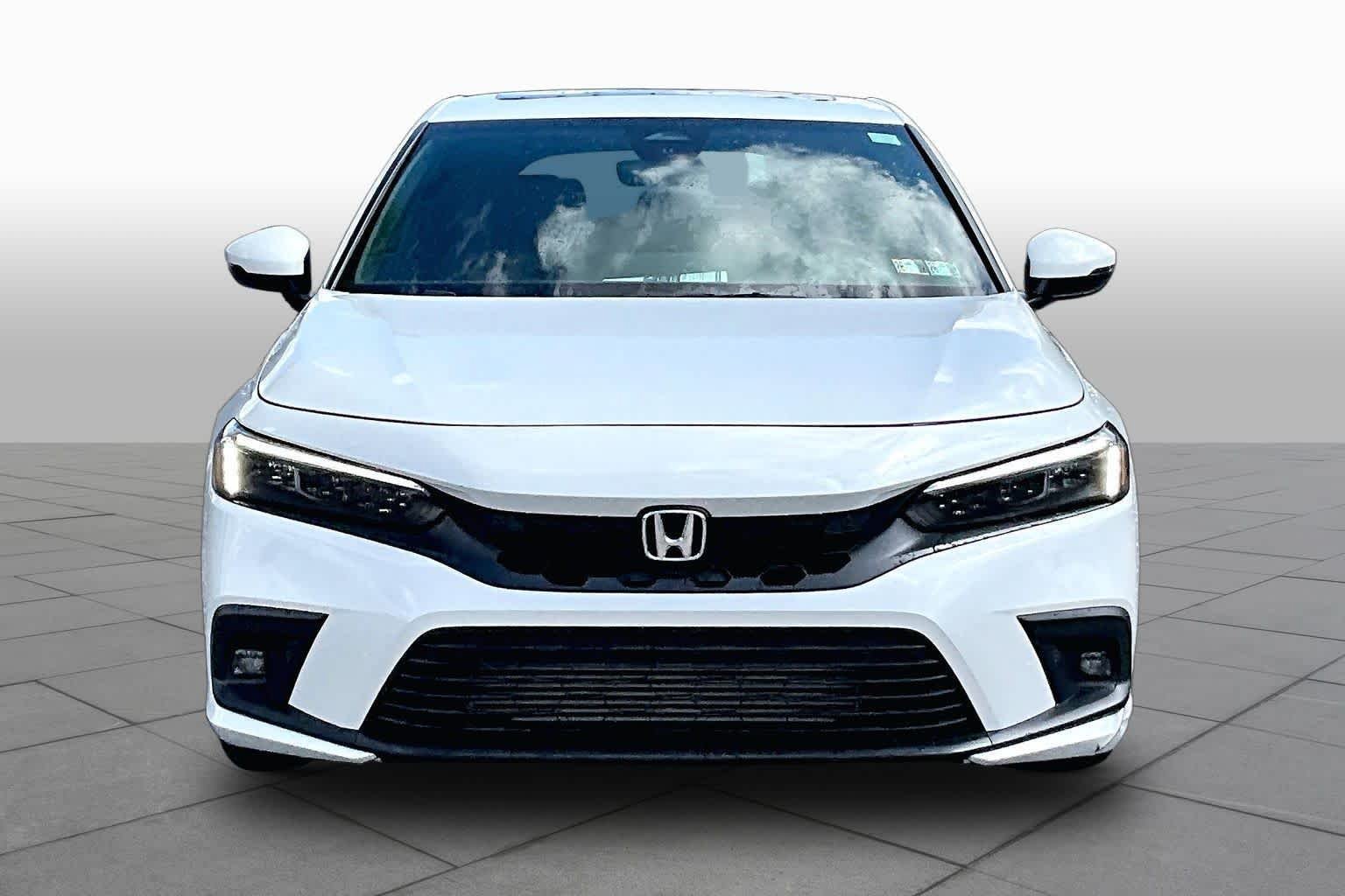 Used 2024 Honda Civic Sport Touring image 4