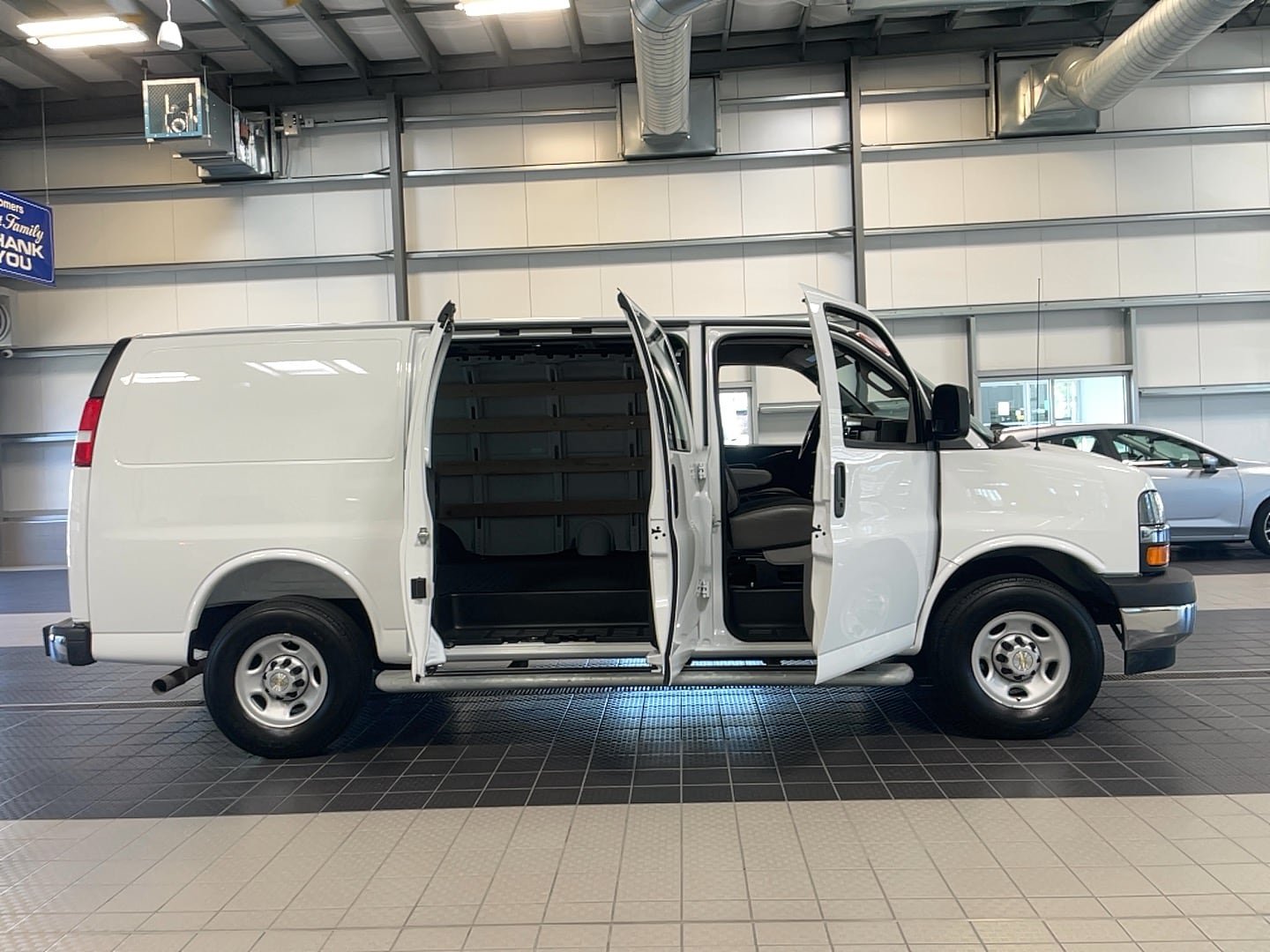 Used 2025 Chevrolet Express 2500 w/ Driver Convenience Package RWD image 13