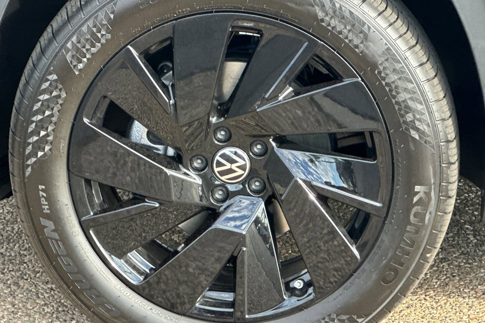 New 2026 Volkswagen Atlas SE image 25