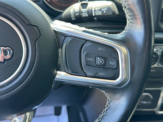Used 2022 Jeep Wrangler Unlimited Sahara w/ LED Lighting Group AWD/4WD image 23