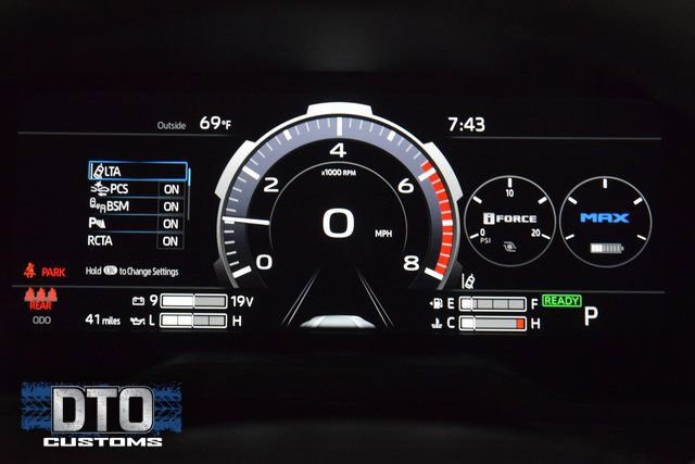 Used 2024 Toyota Tundra Limited w/ Power Package image 46