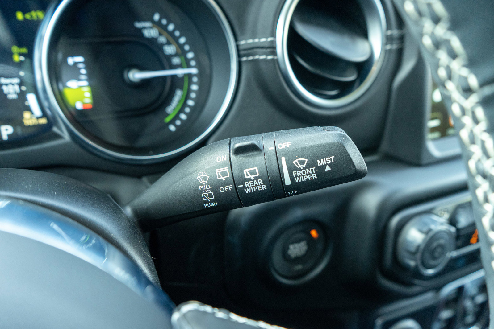 Used 2022 Jeep Wrangler Unlimited Sahara w/ Cold Weather Group image 26