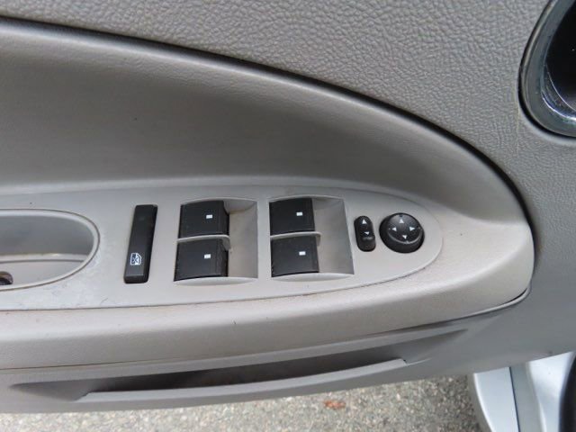 Used 2009 Chevrolet HHR LS FWD image 15