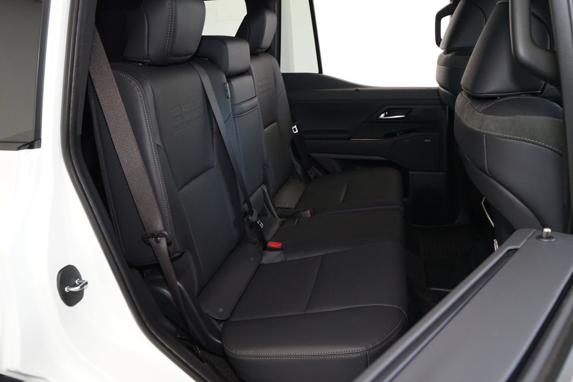 Used 2026 Lexus GX 550 w/ Accessory Package (CT) AWD/4WD image 19