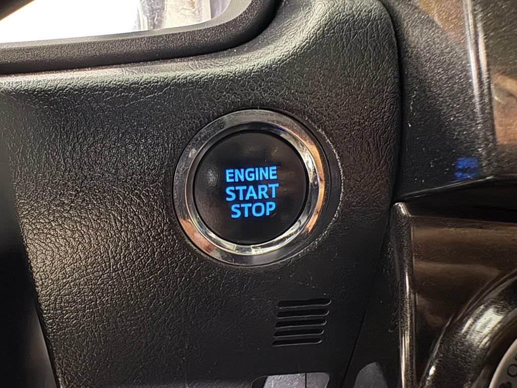 Used 2021 Toyota 4Runner TRD Off-Road Premium w/ Moonroof Package AWD/4WD image 27