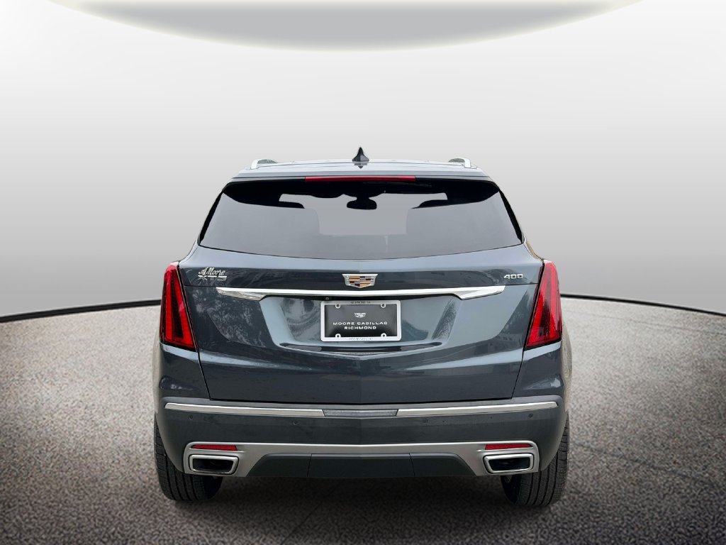 Used 2020 Cadillac XT5 Premium Luxury w/ LPO, Premium Carpet Package FWD image 3