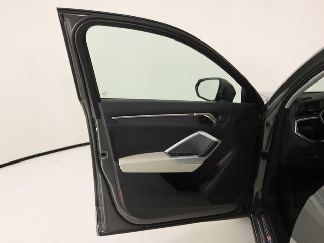 Certified 2025 Audi Q3 2.0T Premium w/ Convenience Package image 10