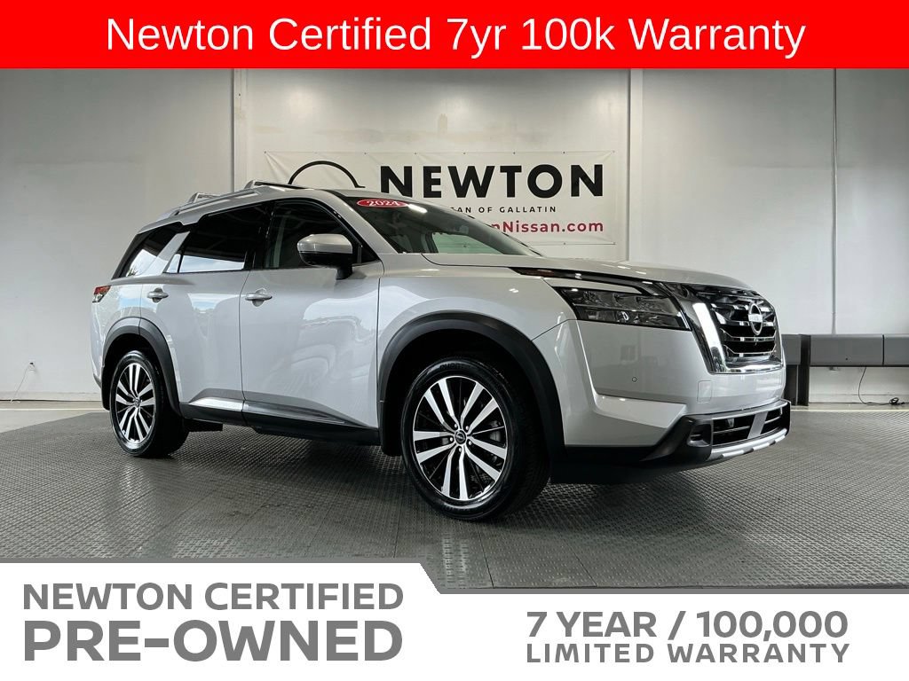 Used 2024 Nissan Pathfinder Platinum w/ Cargo Package FWD image 29
