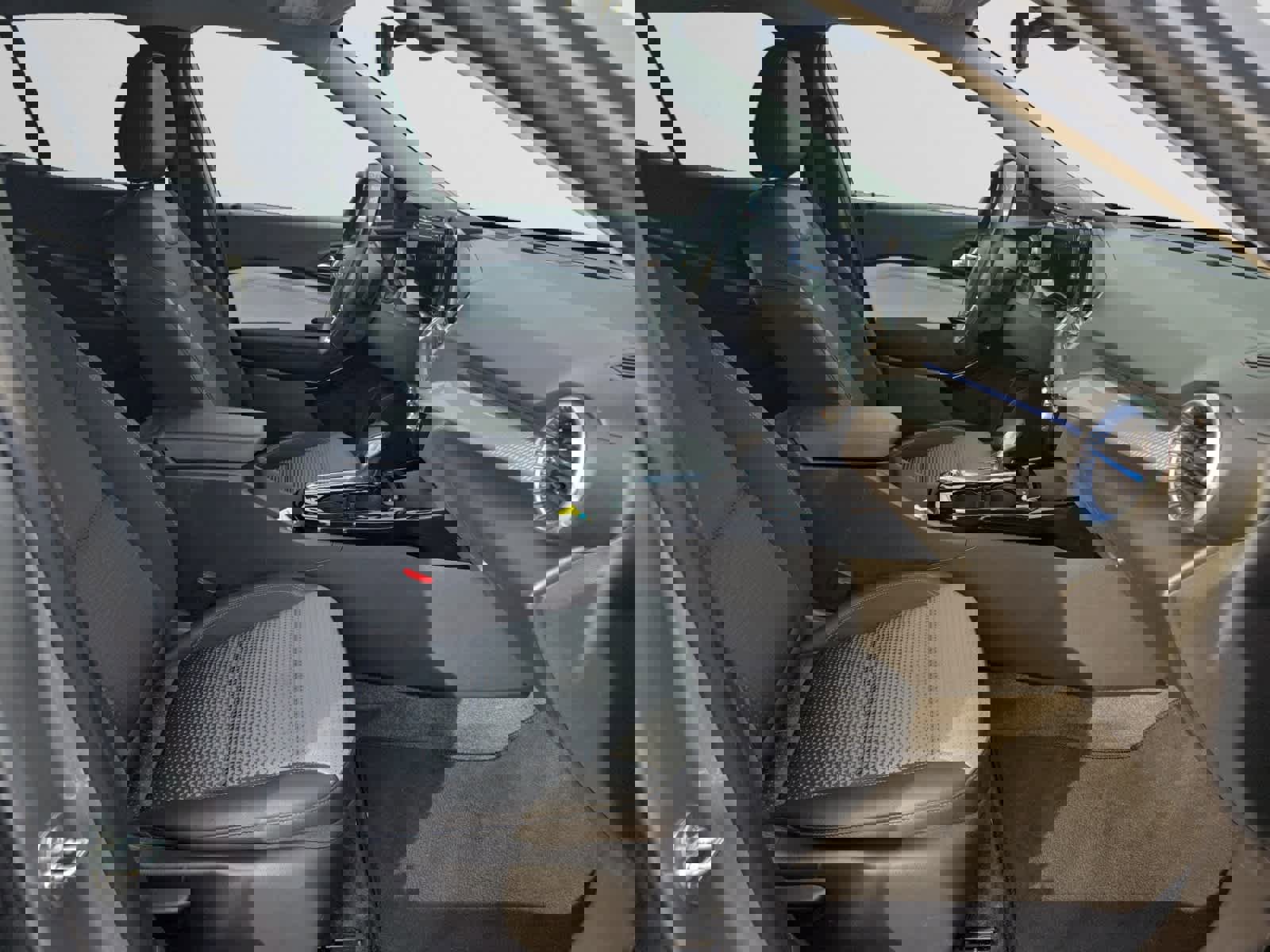 Used 2025 Chevrolet Trax LT w/ LT Convenience Package image 17