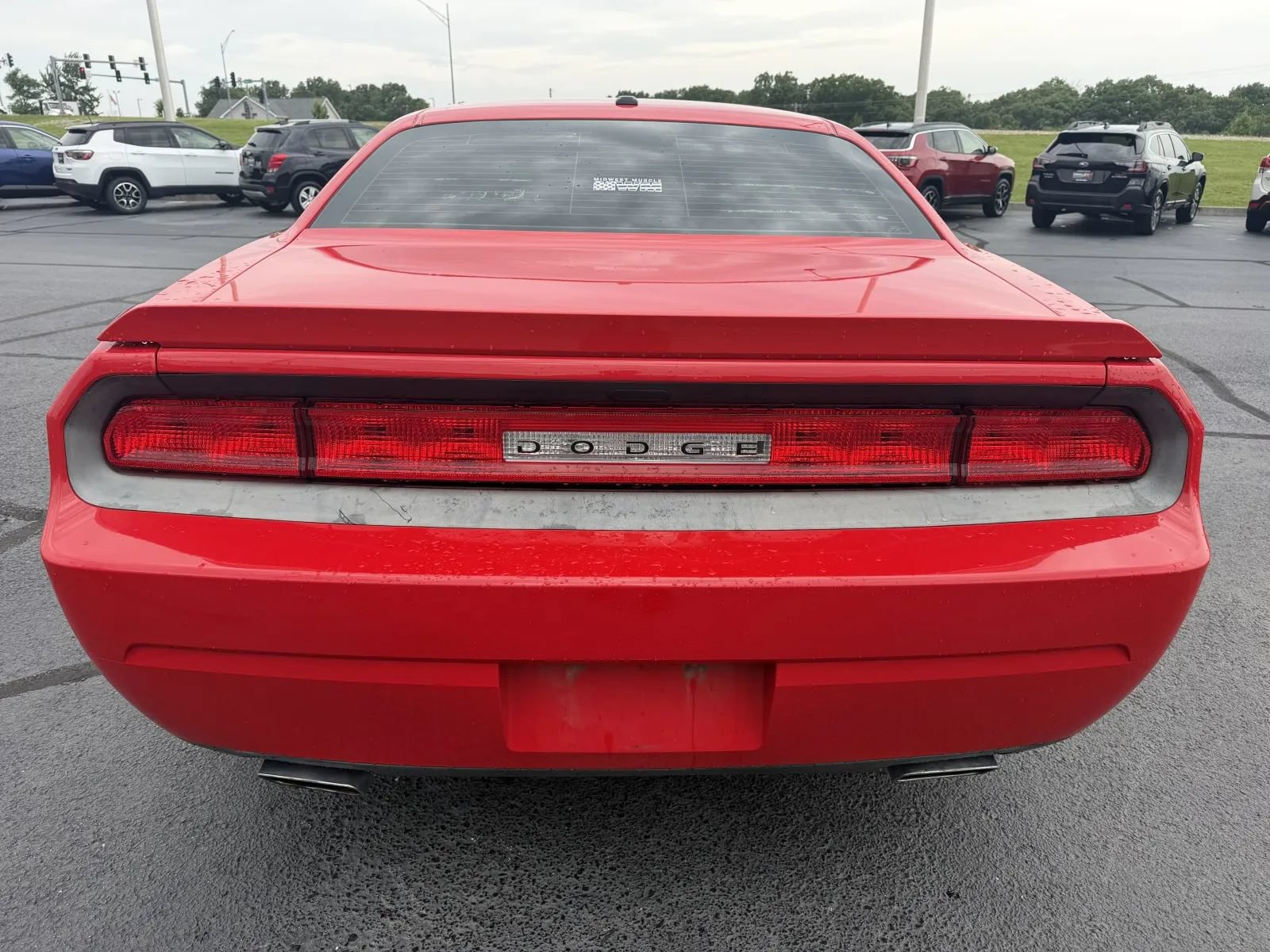 Used 2014 Dodge Challenger R/T RWD image 3