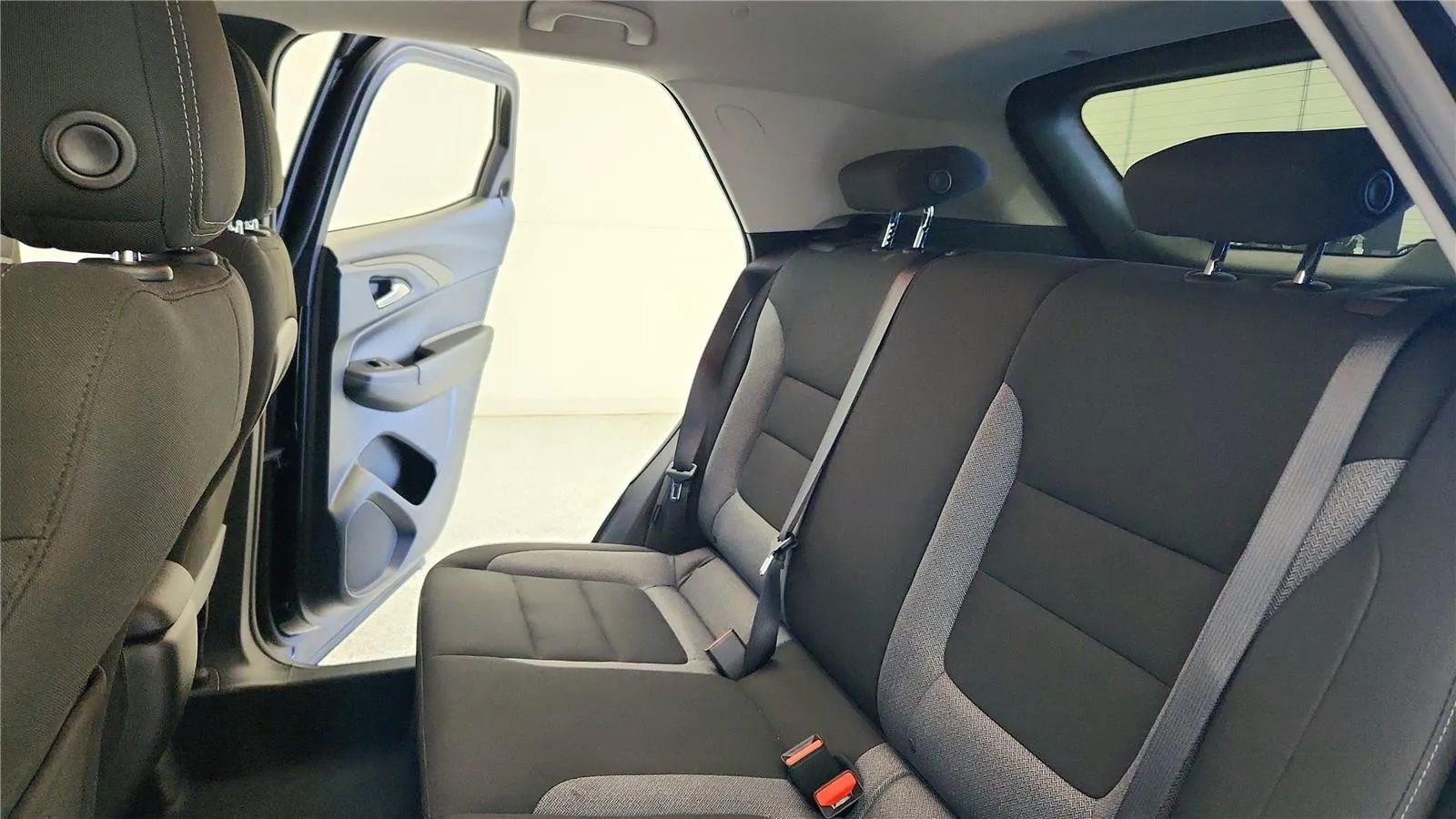 Used 2025 Chevrolet TrailBlazer LT image 30