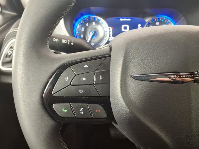 Used 2022 Chrysler Pacifica Touring-L w/ S Appearance Package image 16