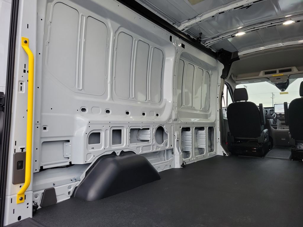 New 2026 Ford Transit 250 148 Medium Roof image 12