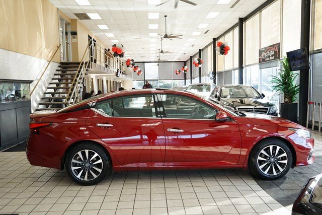 Used 2019 Nissan Altima 2.5 SV image 16