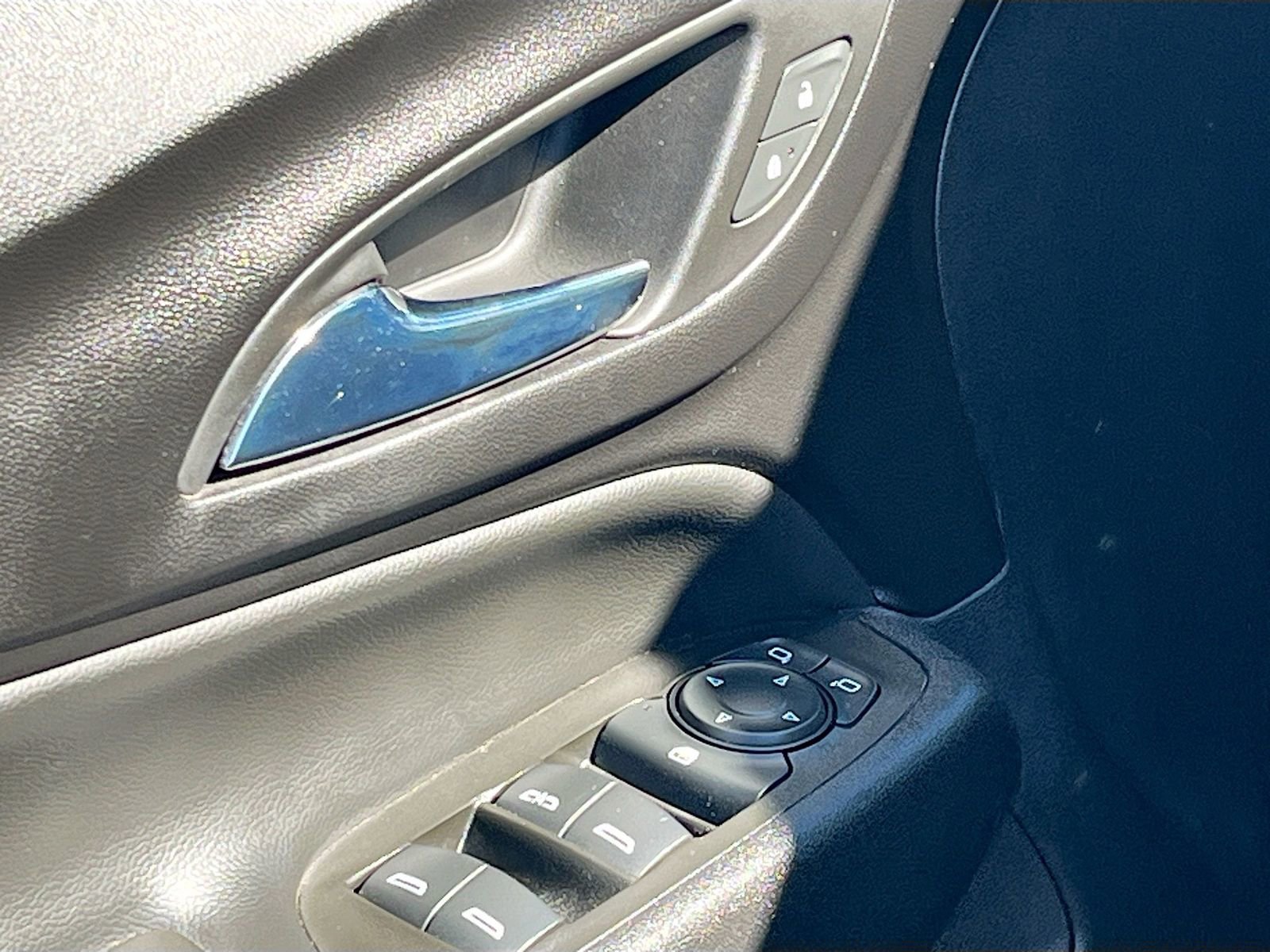 Used 2024 Chevrolet Equinox LT w/ LPO, Floor Liner Package image 17