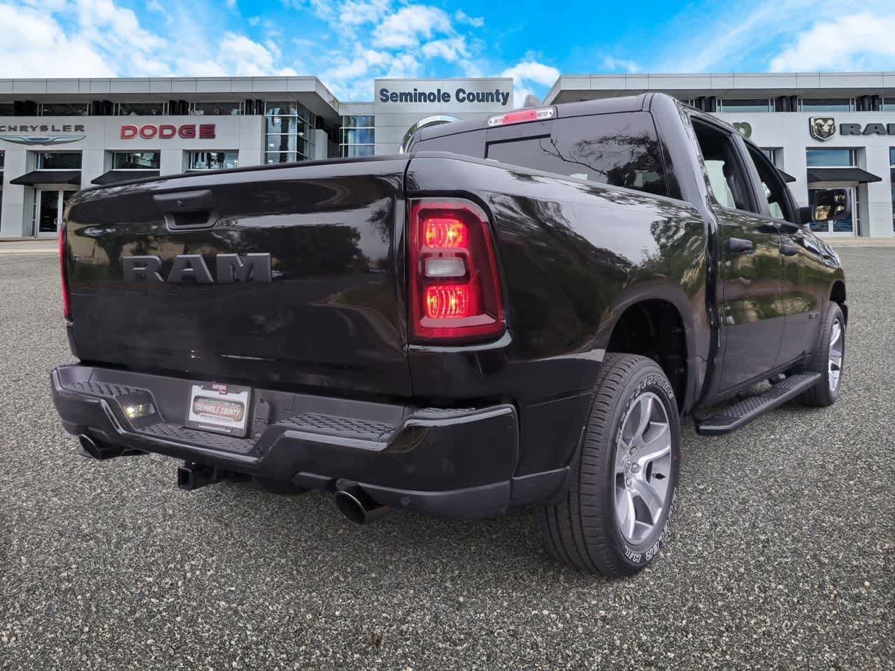 New 2026 RAM 1500 Express image 8
