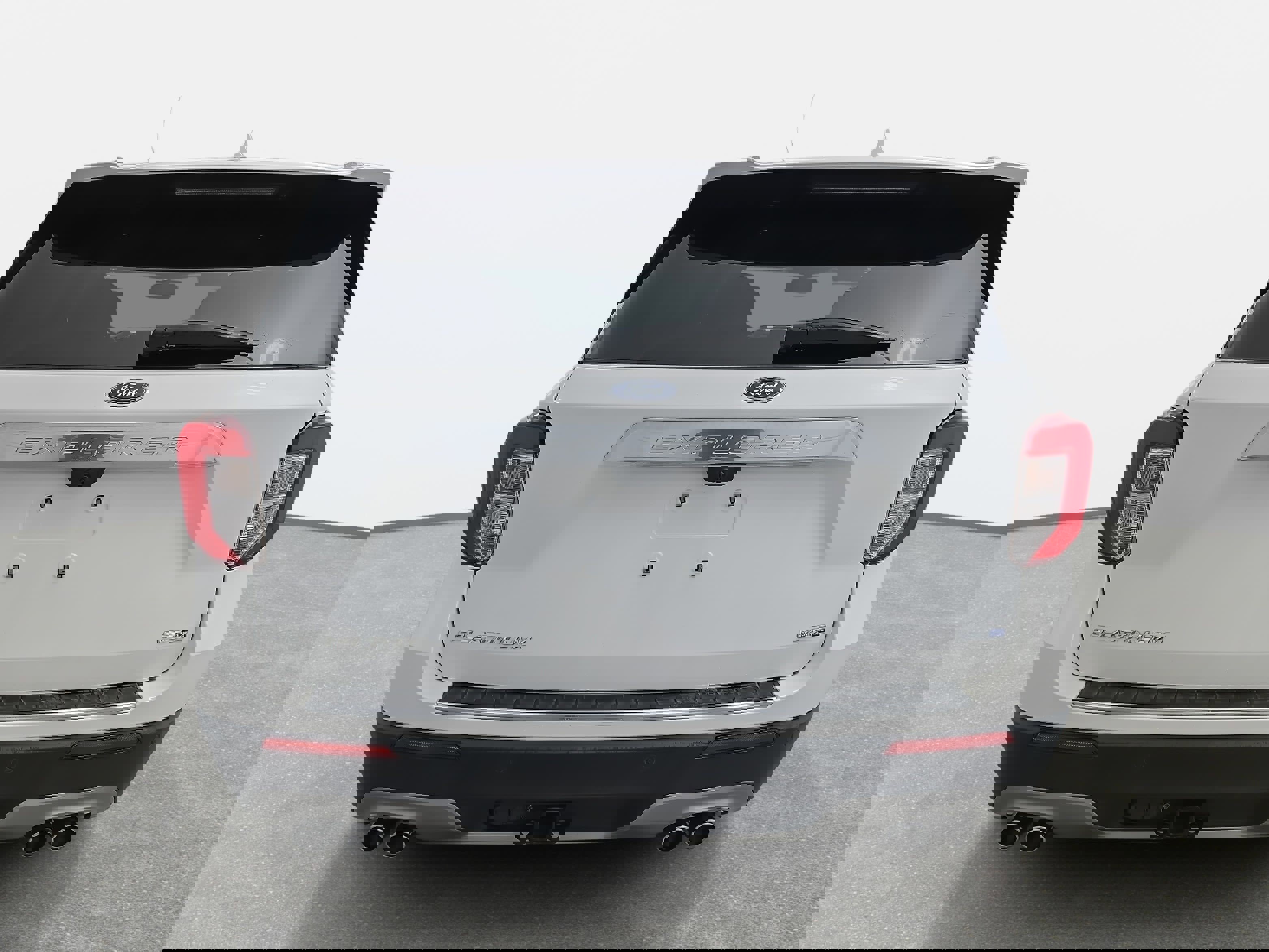 Used 2020 Ford Explorer Platinum w/ Premium Technology Package image 4