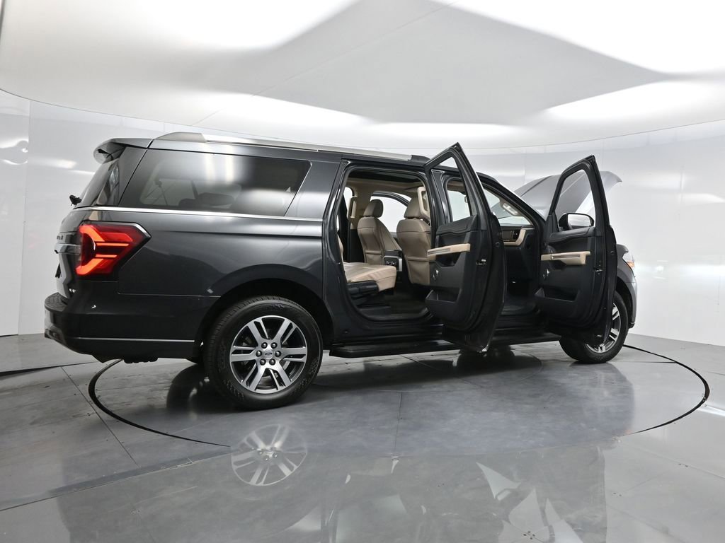 Used 2023 Ford Expedition Max Limited image 5