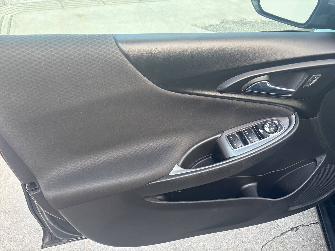 Used 2018 Chevrolet Malibu LS FWD image 13