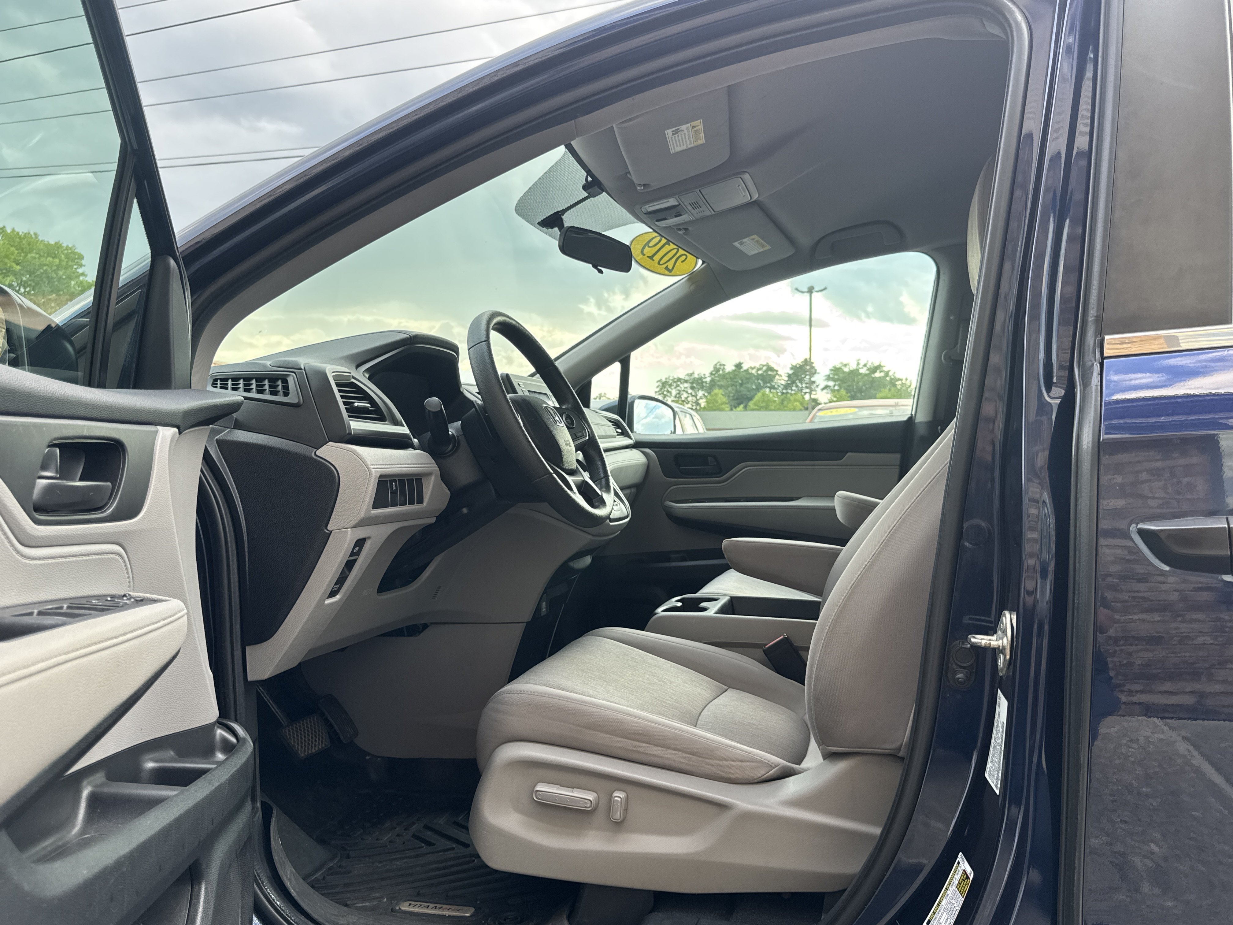 Used 2019 Honda Odyssey LX image 9
