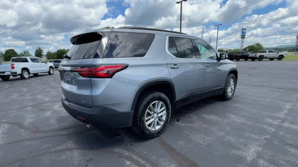 Used 2023 Chevrolet Traverse LT AWD/4WD image 8