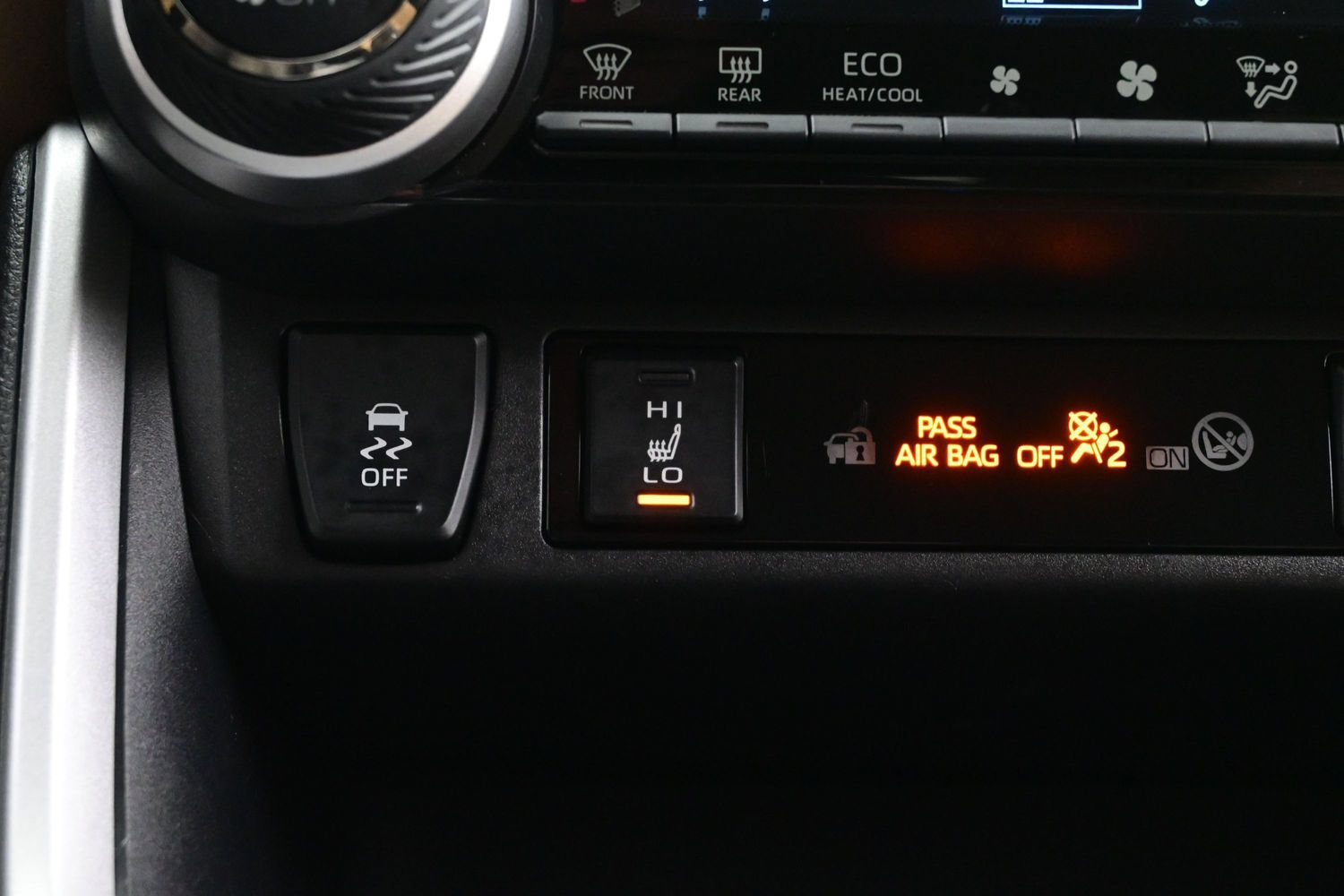 Used 2024 Toyota RAV4 XLE Premium w/ Weather Package AWD/4WD image 22