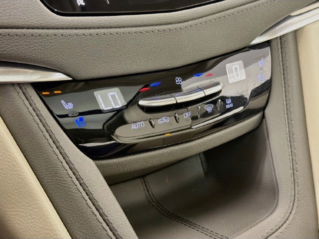 Used 2023 Cadillac XT5 Premium Luxury w/ Technology Package AWD/4WD image 23