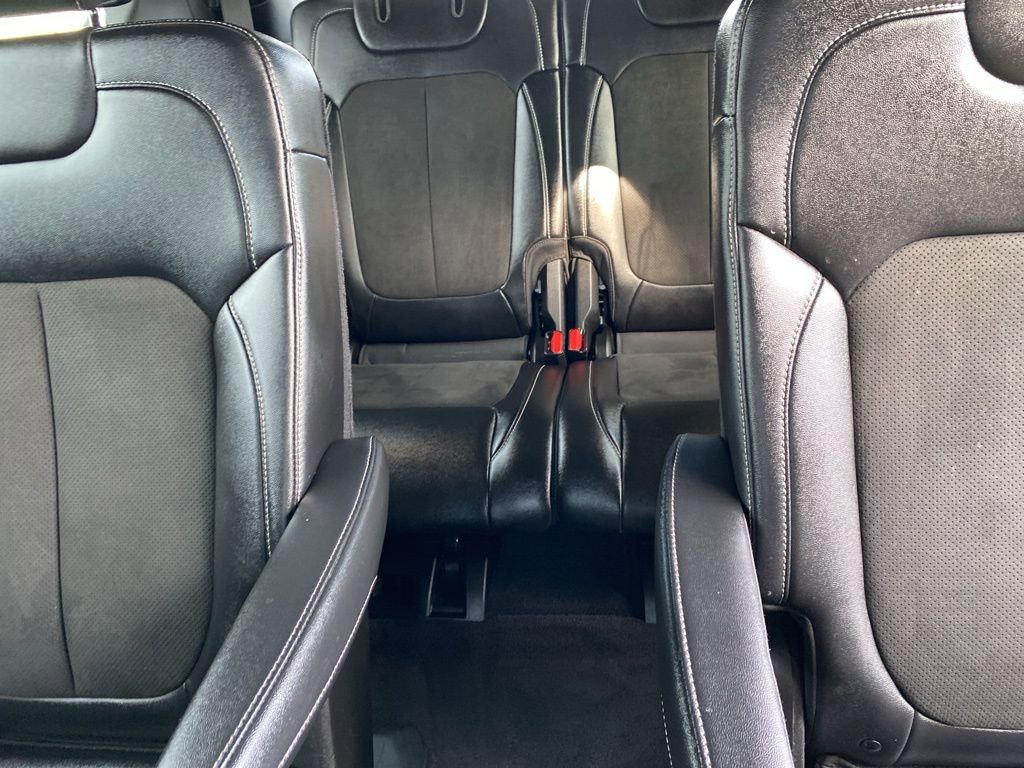 Used 2022 Jeep Grand Cherokee L Laredo image 24