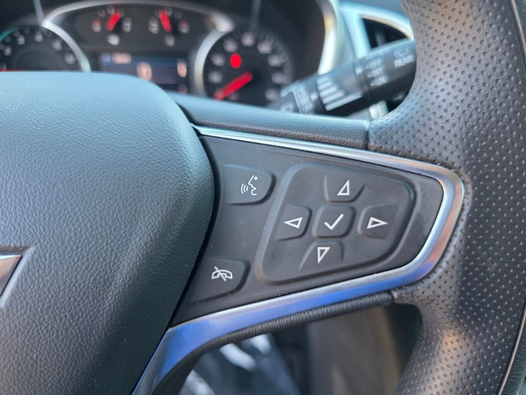 Used 2022 Chevrolet Equinox LS w/ LS Convenience Package image 24