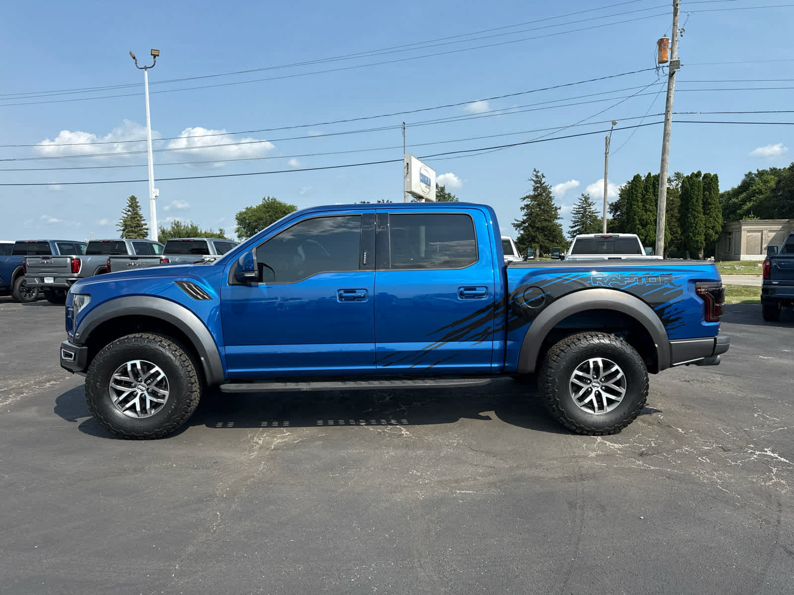 Used 2017 Ford F150 Raptor w/ Equipment Group 802A Luxury AWD/4WD image 2